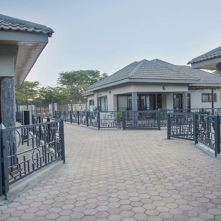 Mc Apartments Lusaka Esterno foto